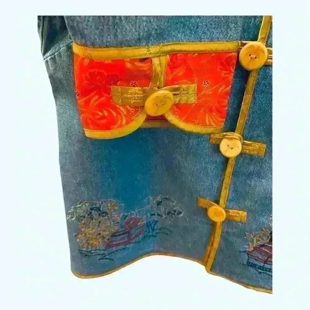 Heart of Palms Women's Size 10 Blue Embroidered Denim Jacket - Picture 3 of 6